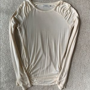 Aritzia Talula cream shirt